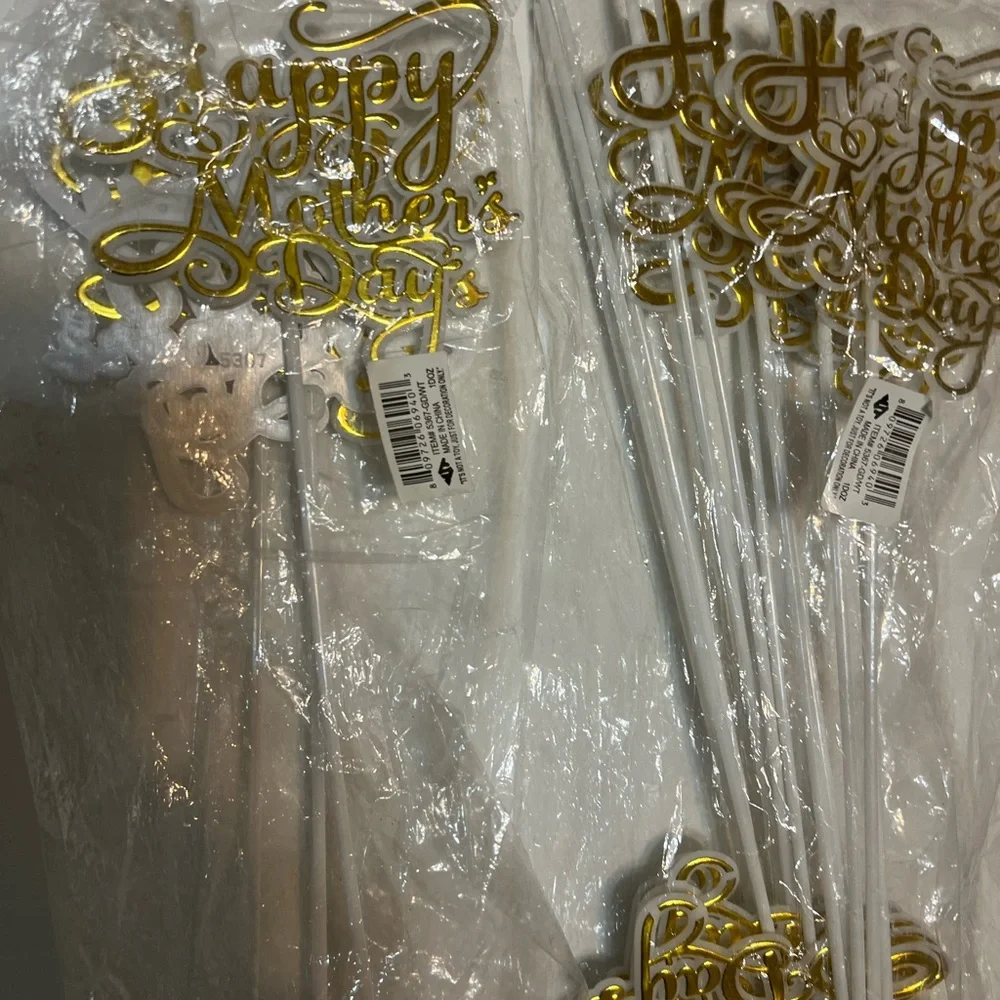 Gold Mother's Day Cake Topper 15 pc